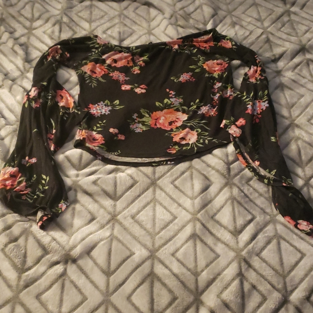 Cropped shirt
